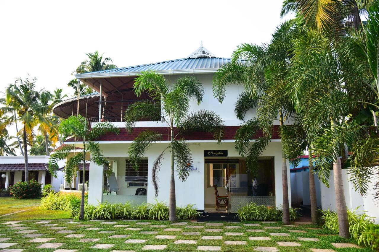 VOYE HOMES Majestic Lake&Beach Resort Varkala Paravūr Exteriör bild