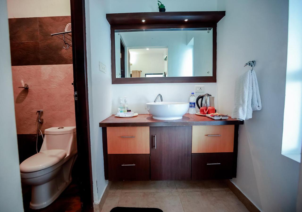 VOYE HOMES Majestic Lake&Beach Resort Varkala Paravūr Exteriör bild