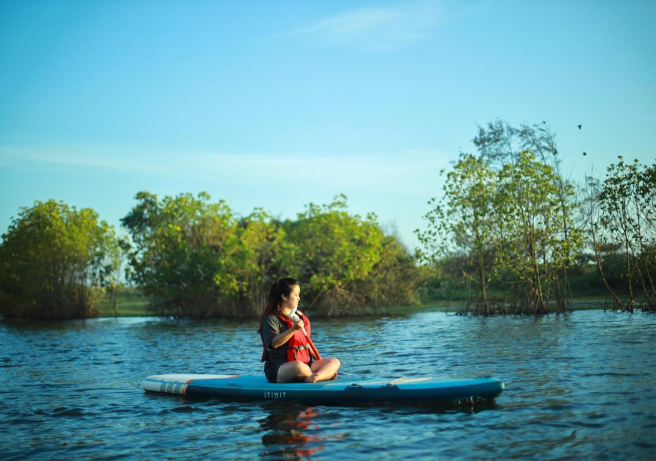 VOYE HOMES Majestic Lake&Beach Resort Varkala Paravūr Exteriör bild