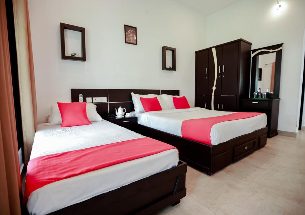 VOYE HOMES Majestic Lake&Beach Resort Varkala Paravūr Exteriör bild